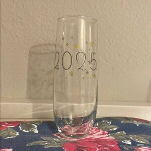 2025 Champagne Flute with Gold Stars